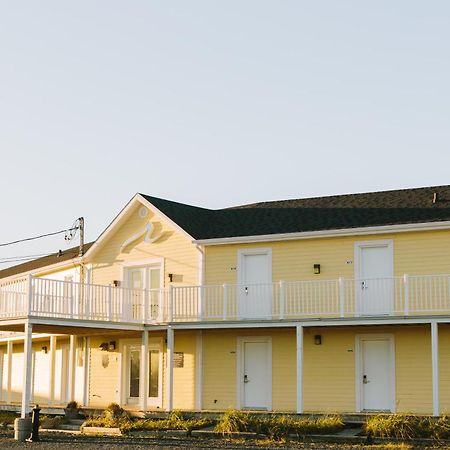 Pavillon Sur Mer Par Riotel Matane Exterior photo